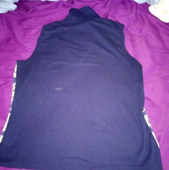 3/$15 Floral print sleeveless - Picture 2 of 4